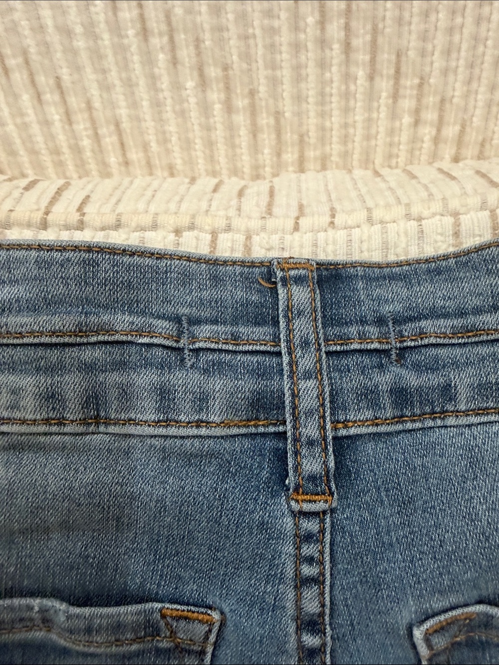 Judy Blue High Rise Sorbtek Denim Shorts Size Large Blue Medium Wash Stretch - Picture 7 of 13
